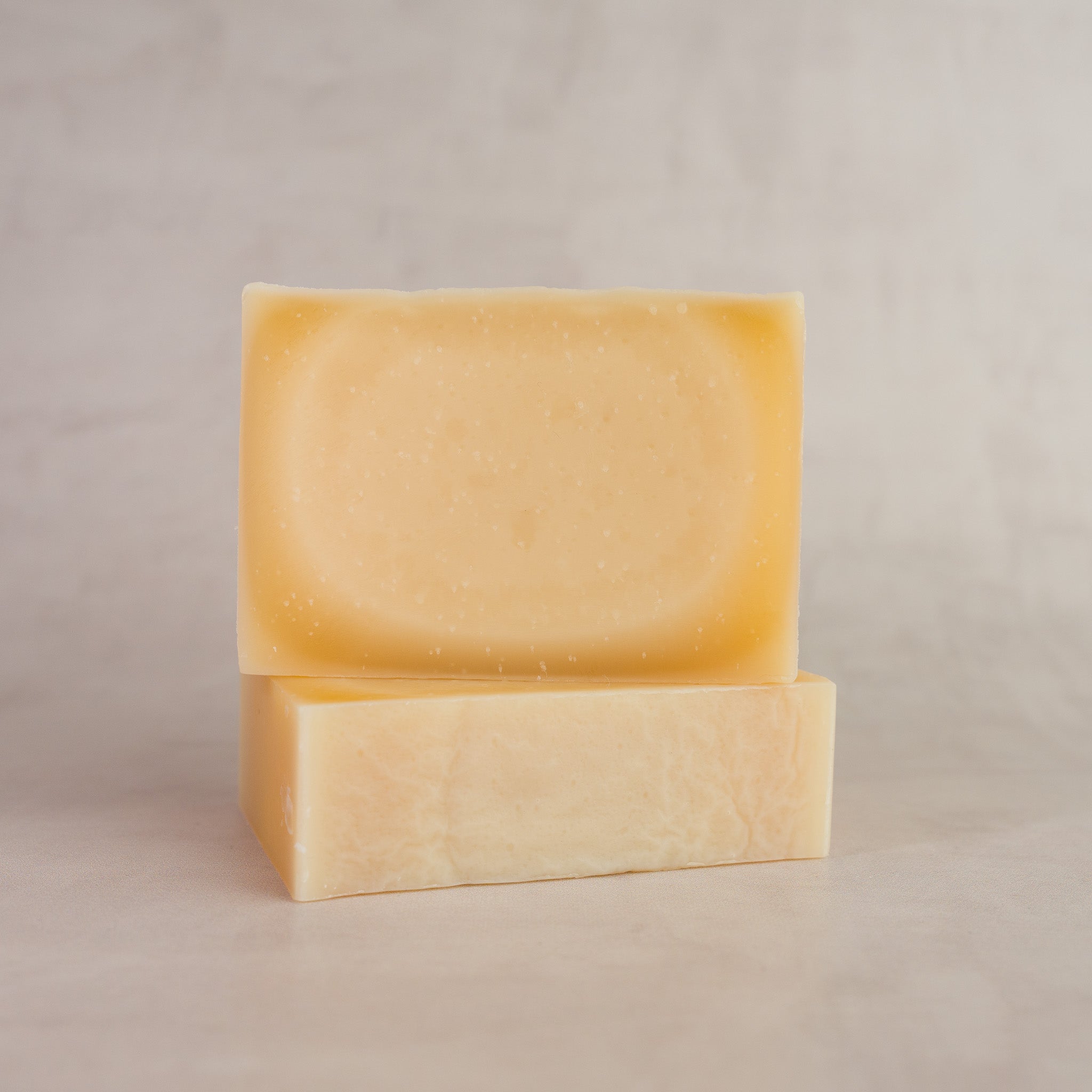 Jabón artesanal blanco de sebo de res Boerseep con leche de vaca – Snooty Soaps